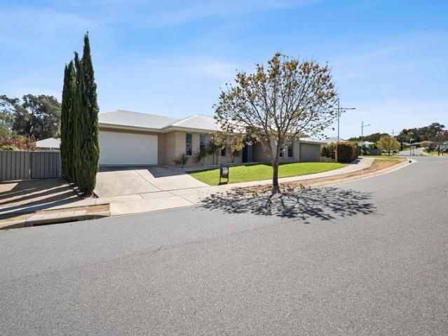 House for sale in Thurgoona, Albury