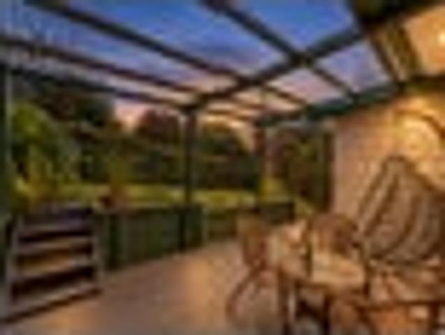 House for sale in Henderson-Massey, Rapanui
