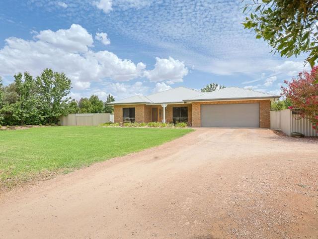 House for sale in Nichols Point, Victoria