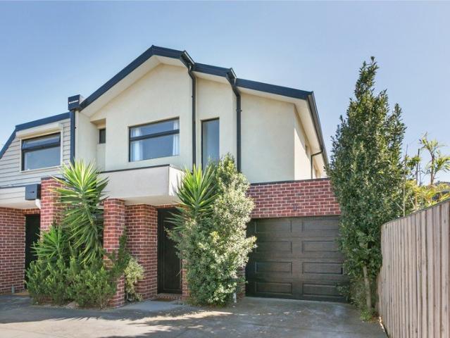 Townhouse for sale in Camerons Creek, Victoria