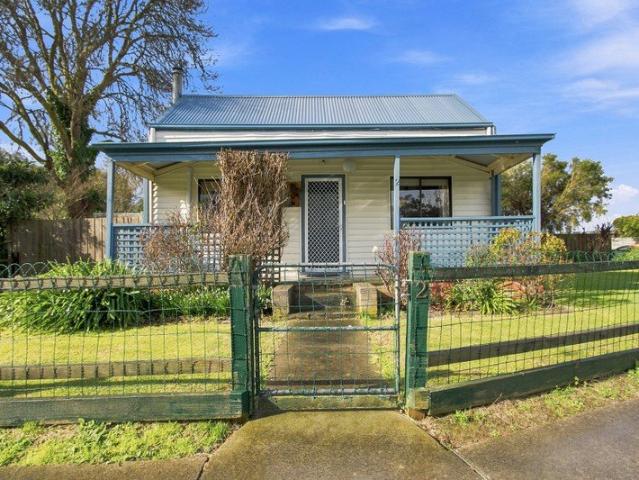 House for sale in Yinnar, Victoria