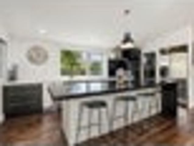 House for sale in Awhitu