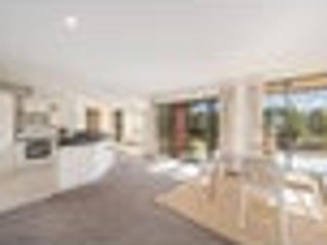 House for sale in Chaslands, Canterbury