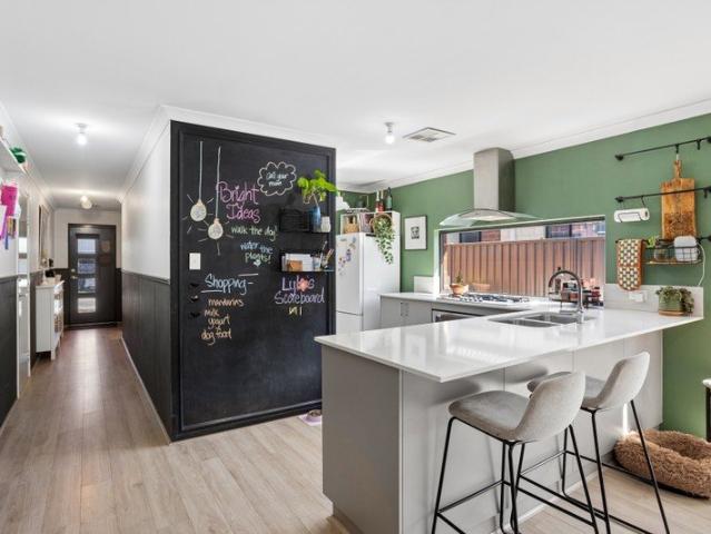 House for sale in Caversham, City of Swan