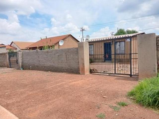 House for sale in Orange Farm
