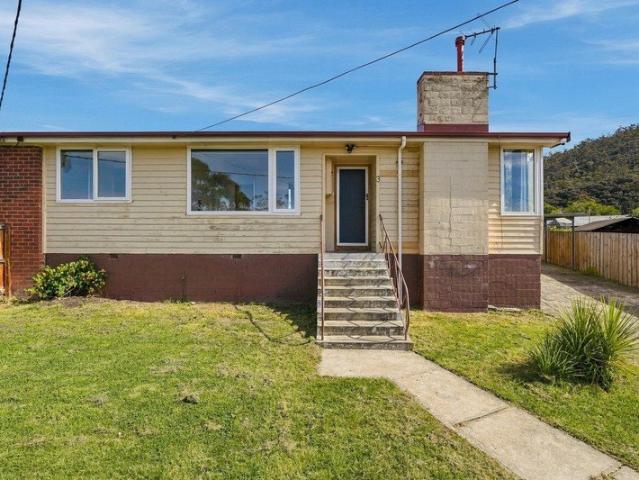 House for sale in Chigwell, Hobart
