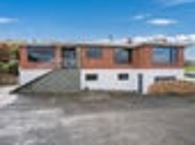 House for sale in Otakou