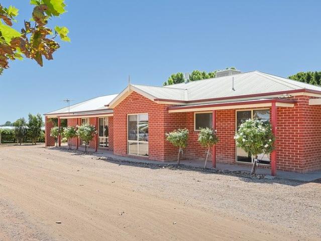 House for sale in Nichols Point, Victoria