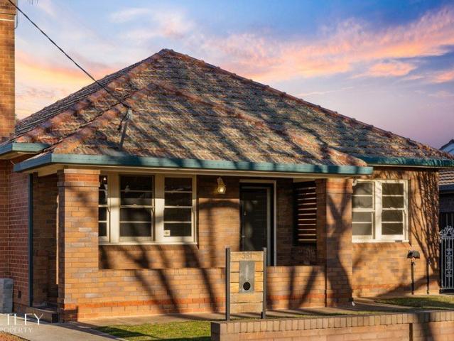 House for sale in Brisbane Grove, New South Wales