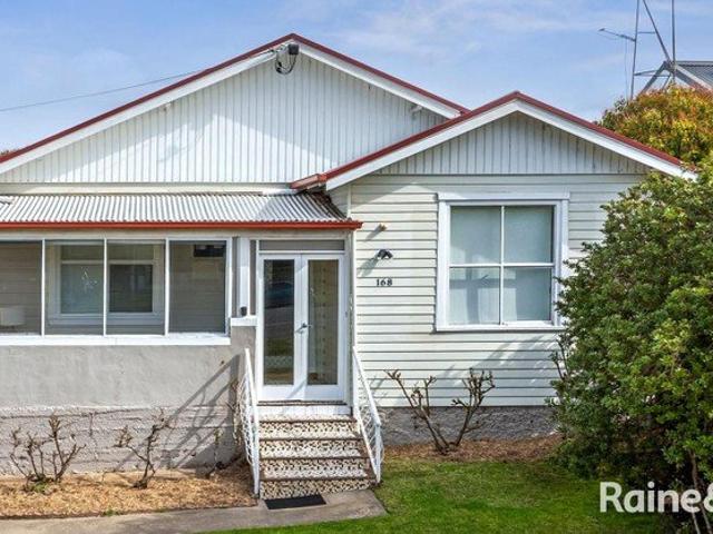 House for sale in Brisbane Grove, New South Wales