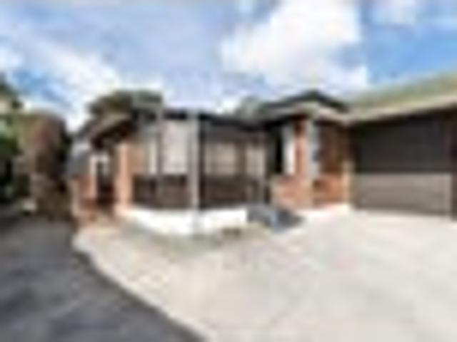 Townhouse for sale in Howick, Oroua County