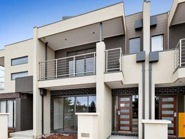 Townhouse for sale in Camerons Creek, Victoria