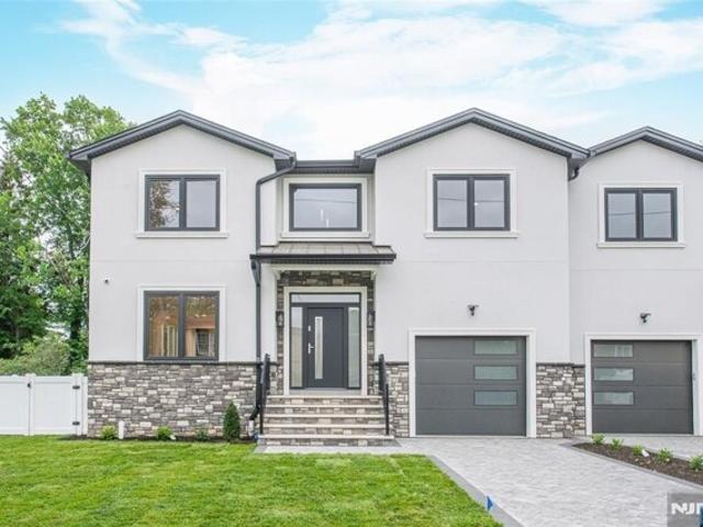 House for sale in Emerson