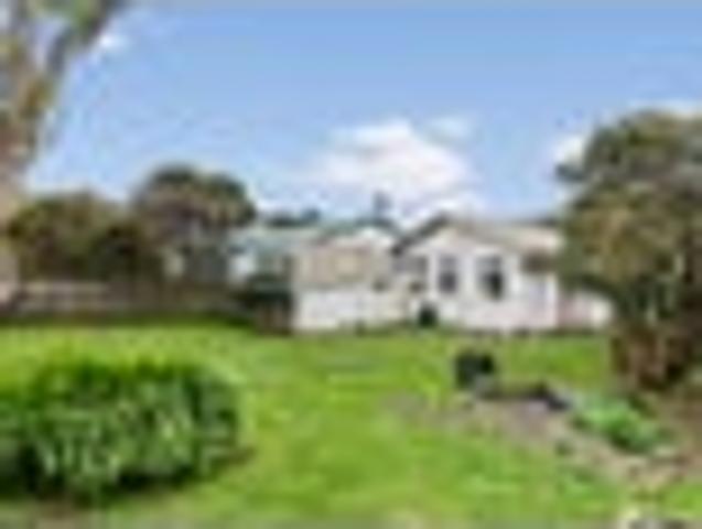 Apartment for sale in Karori West, Wellington