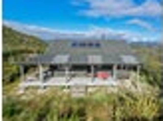 House for sale in Charleston, West Coast