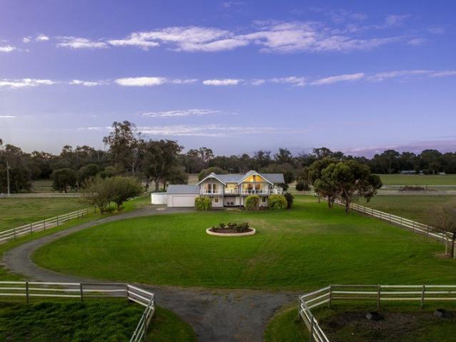 Cottage for sale in Binningup, Western Australia