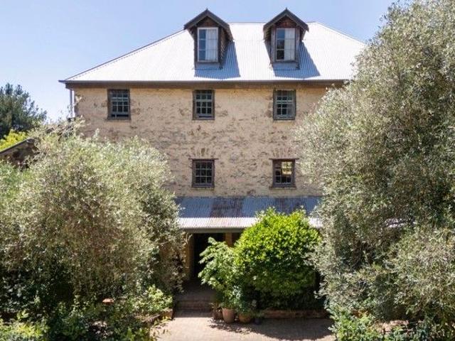 Cottage for sale in Laggan, New South Wales