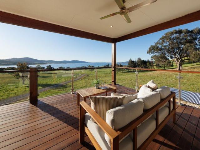 Cottage for sale in Tallangatta, Victoria