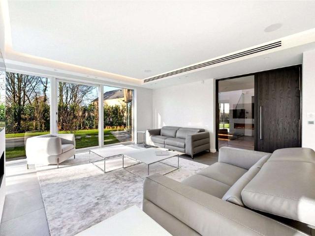 Apartment for rent in Fulshaw Park, Wilmslow