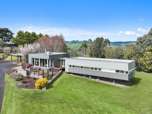 Cottage for sale in Tetoora Road, Victoria
