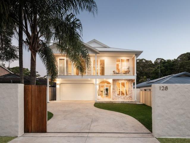 House for sale in Umina Beach, Gosford