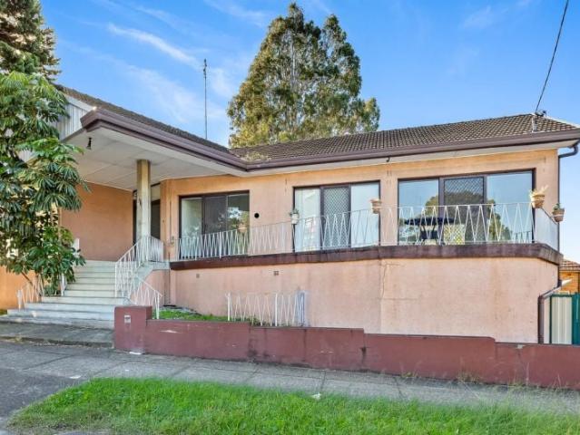 House for rent in Roselands, Sydney