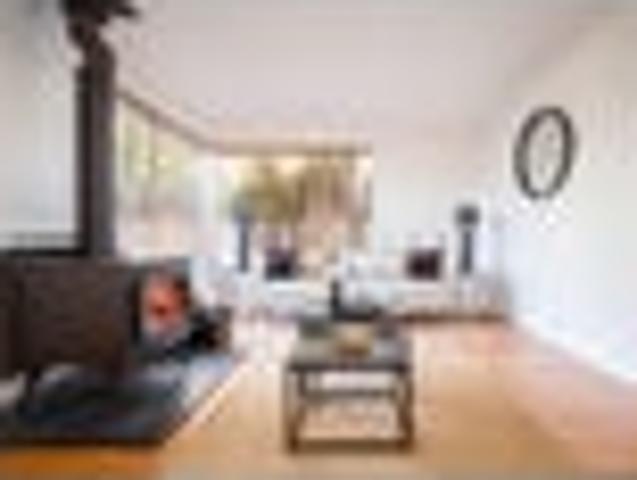 House for sale in Chaslands, Canterbury
