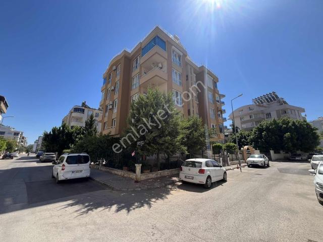 Antalya, Muratpaşa içerisinde satılık mülk
