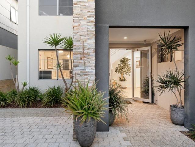 Apartment for sale in Carine, City of Stirling