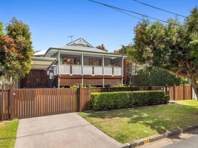 House for sale in Saint Johns Wood, Greater Brisbane