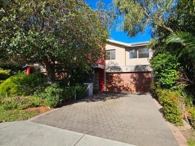Townhouse for rent in Nollamara, City of Stirling