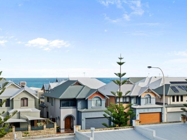 Apartment for sale in Stirling, Western Australia