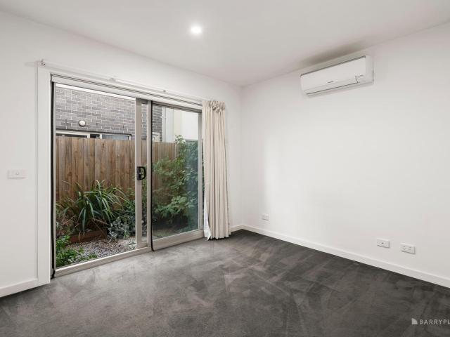 Townhouse for sale in Camerons Creek, Victoria