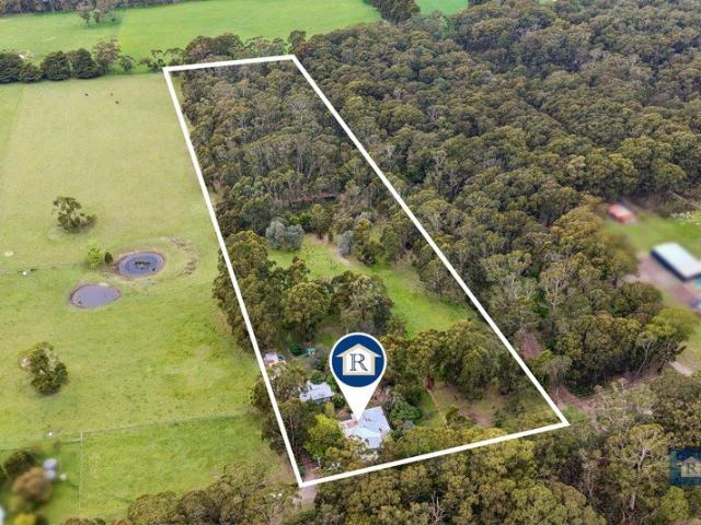 Cottage for sale in Barongarook West, Shire of Colac Otway