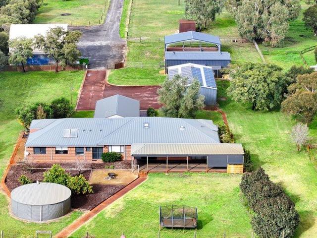 House for sale in Oakford, Western Australia