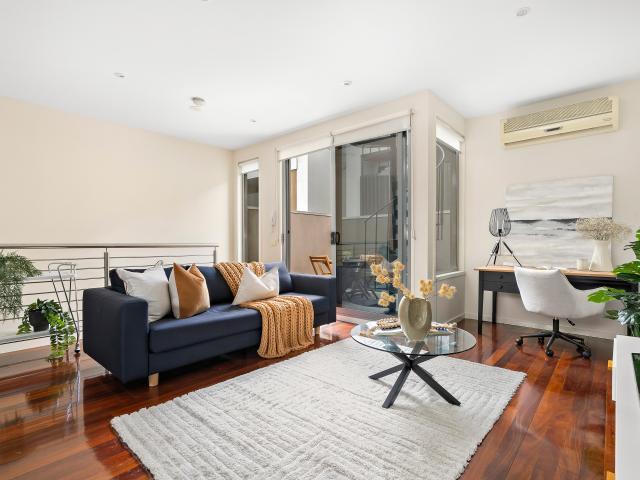 Townhouse for sale in Camerons Creek, Victoria