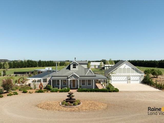 Cottage for sale in Koo Wee Rup, Melbourne