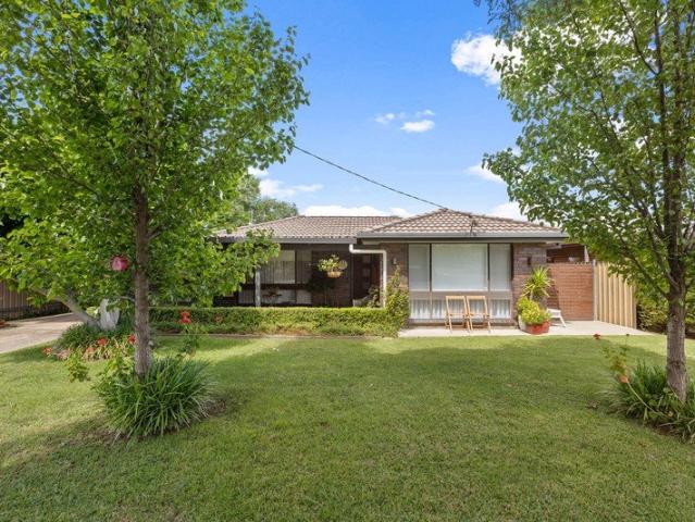 House for sale in Lake Albert, Wagga Wagga City Council