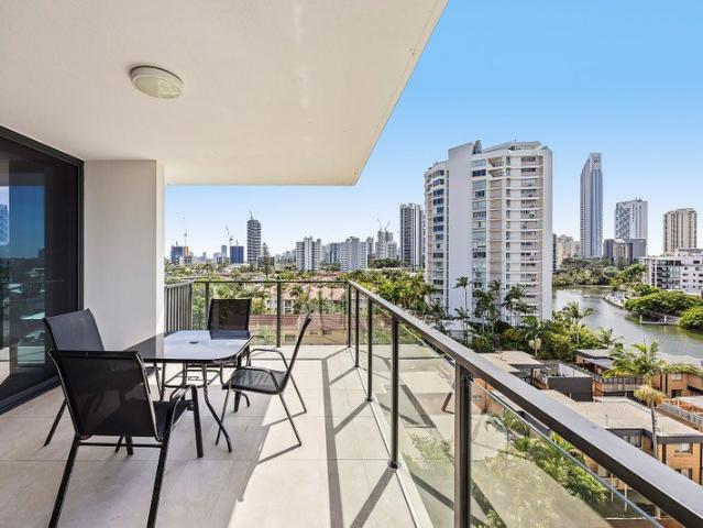Apartment for sale in Surfers Paradise, Gold Coast City