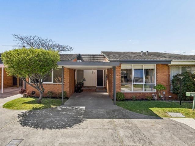 Apartment for sale in Mordialloc, Melbourne