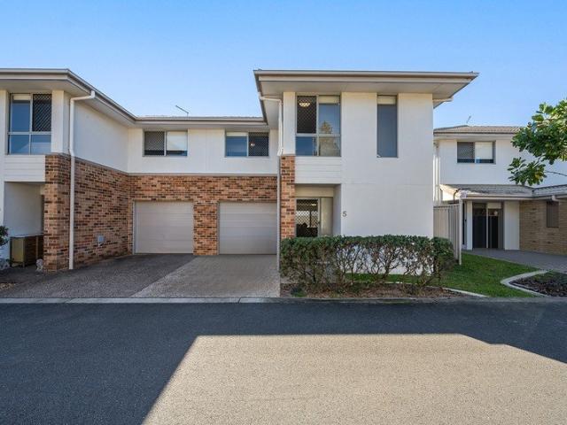 Townhouse for sale in Toombul, Queensland