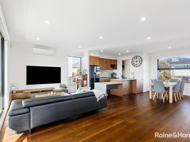 House for rent in Sunshine North, Melbourne