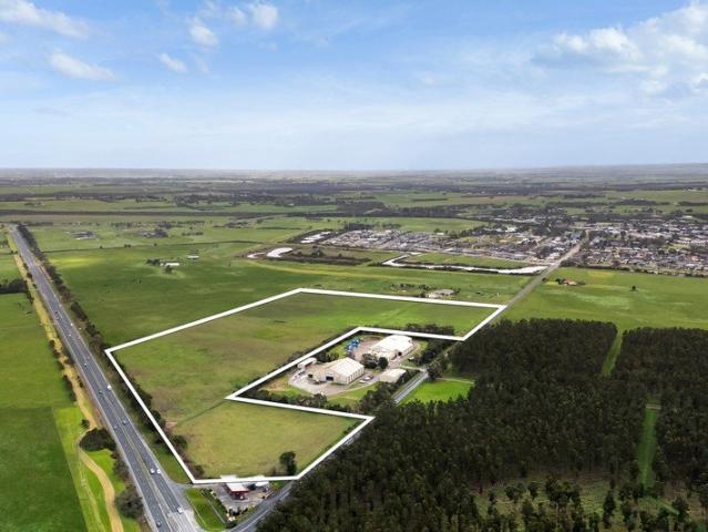 Cottage for sale in Camerons Creek, Victoria