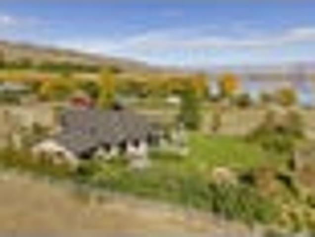 House for sale in Otakou