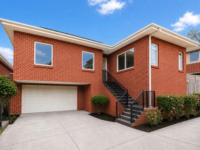 Townhouse for sale in Camerons Creek, Victoria