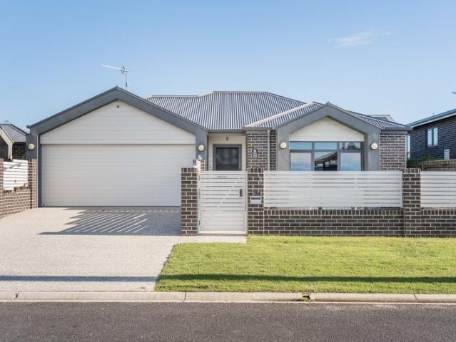 Apartment for sale in Shearwater, Tasmania