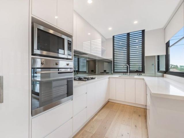 Apartment for rent in St Kilda East, Melbourne