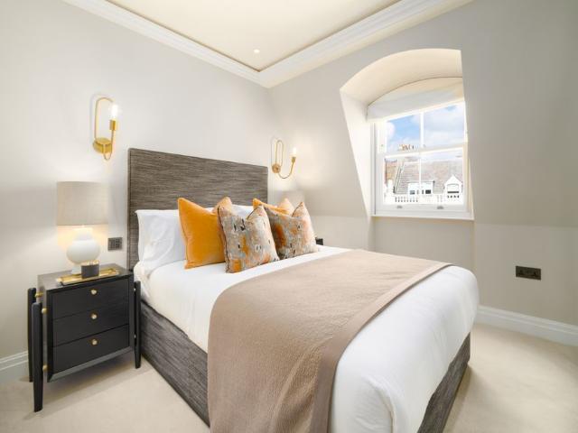 Townhouse for rent in London, Kensington