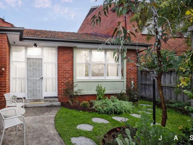 Apartment for sale in Camerons Creek, Victoria