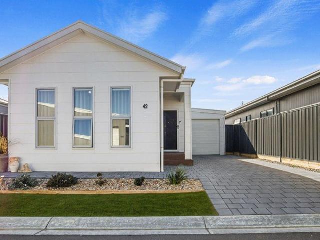 Villa for sale in Hindmarsh Island, South Australia